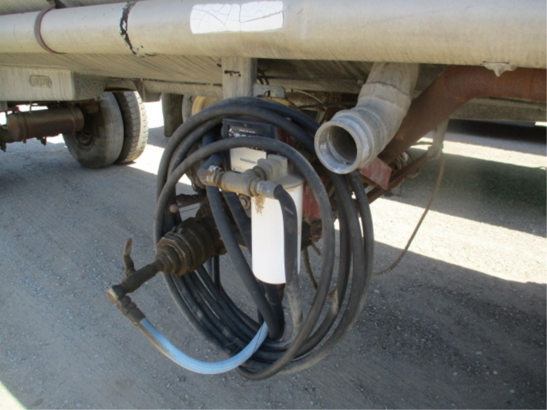 Utility T/A Aluminum Fuel Trailer, 5,000 Gallon Tank, Fuel Pump & Hose, Fixed Dolly, Pintle - Image 6 of 12