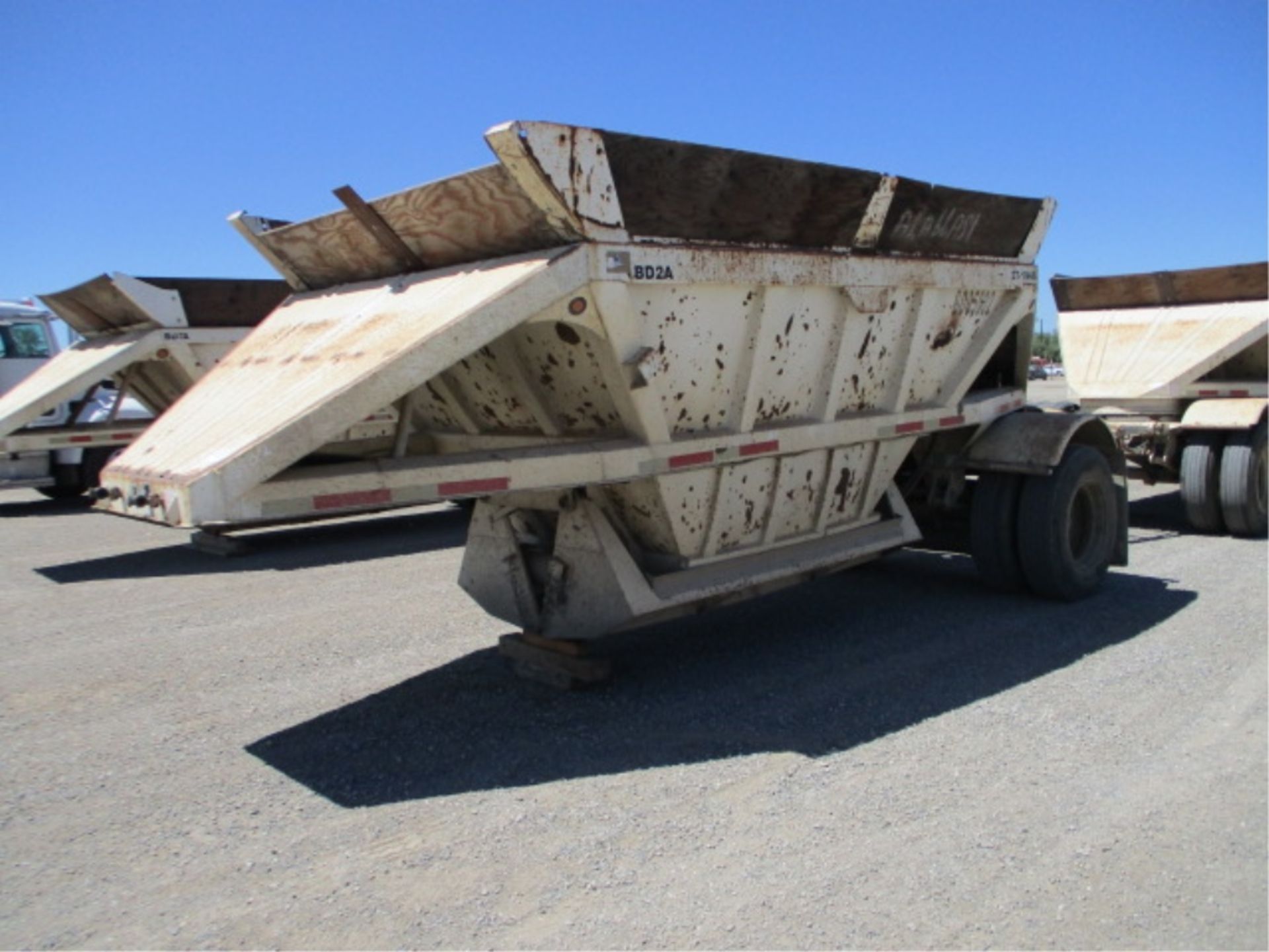 2005 Beall S/A Bottom Dump Trailer, Pintle Hitch, 32,000# GVWR, S/N: 1BN2P20115T021236, **NOTE: Sold - Image 4 of 44