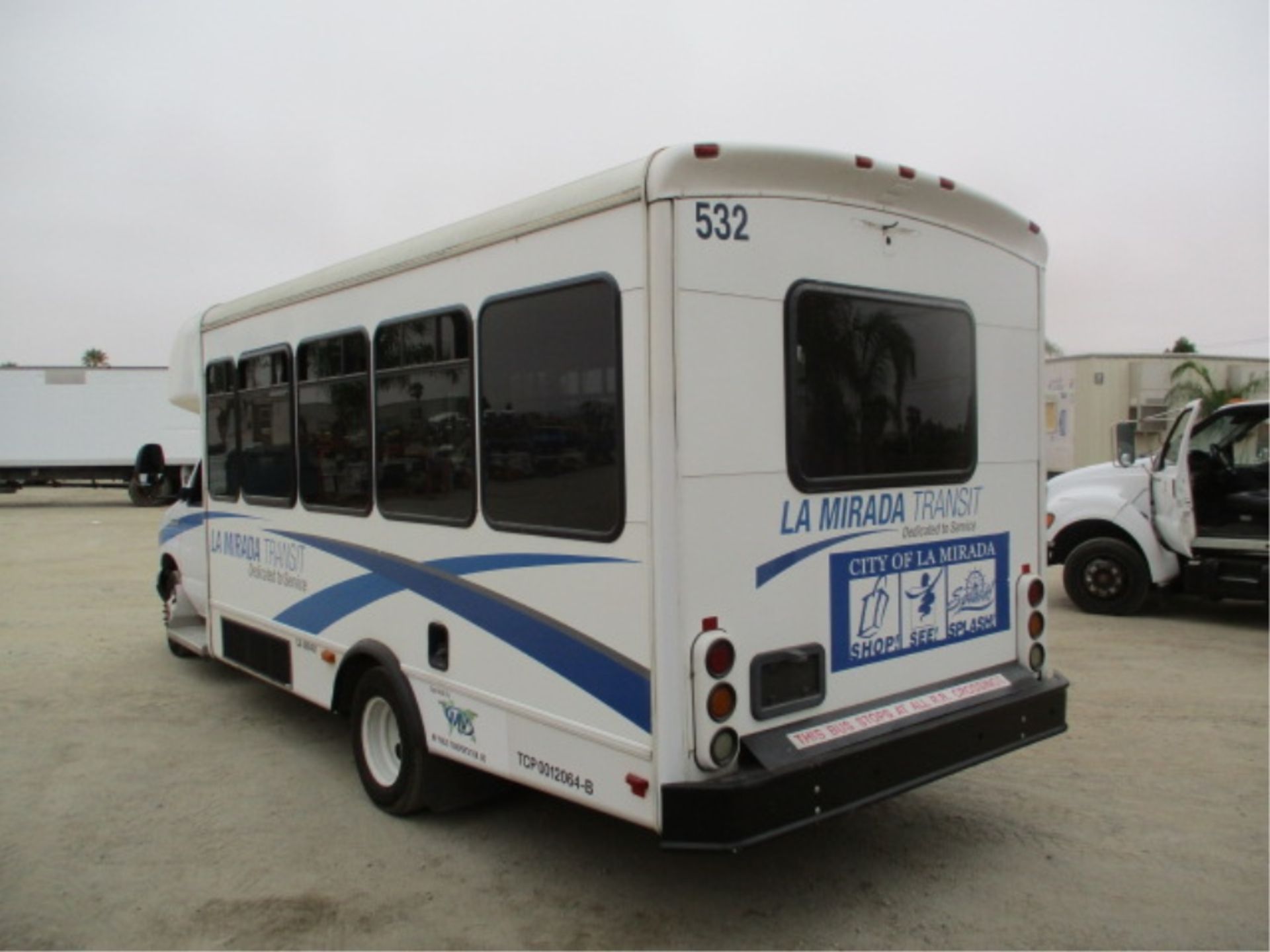 2007 Ford E450 Passenger Bus, 6.8L Gas, Automatic, 18-Passenger, Wheel Chair Lift, S/N: - Image 4 of 14