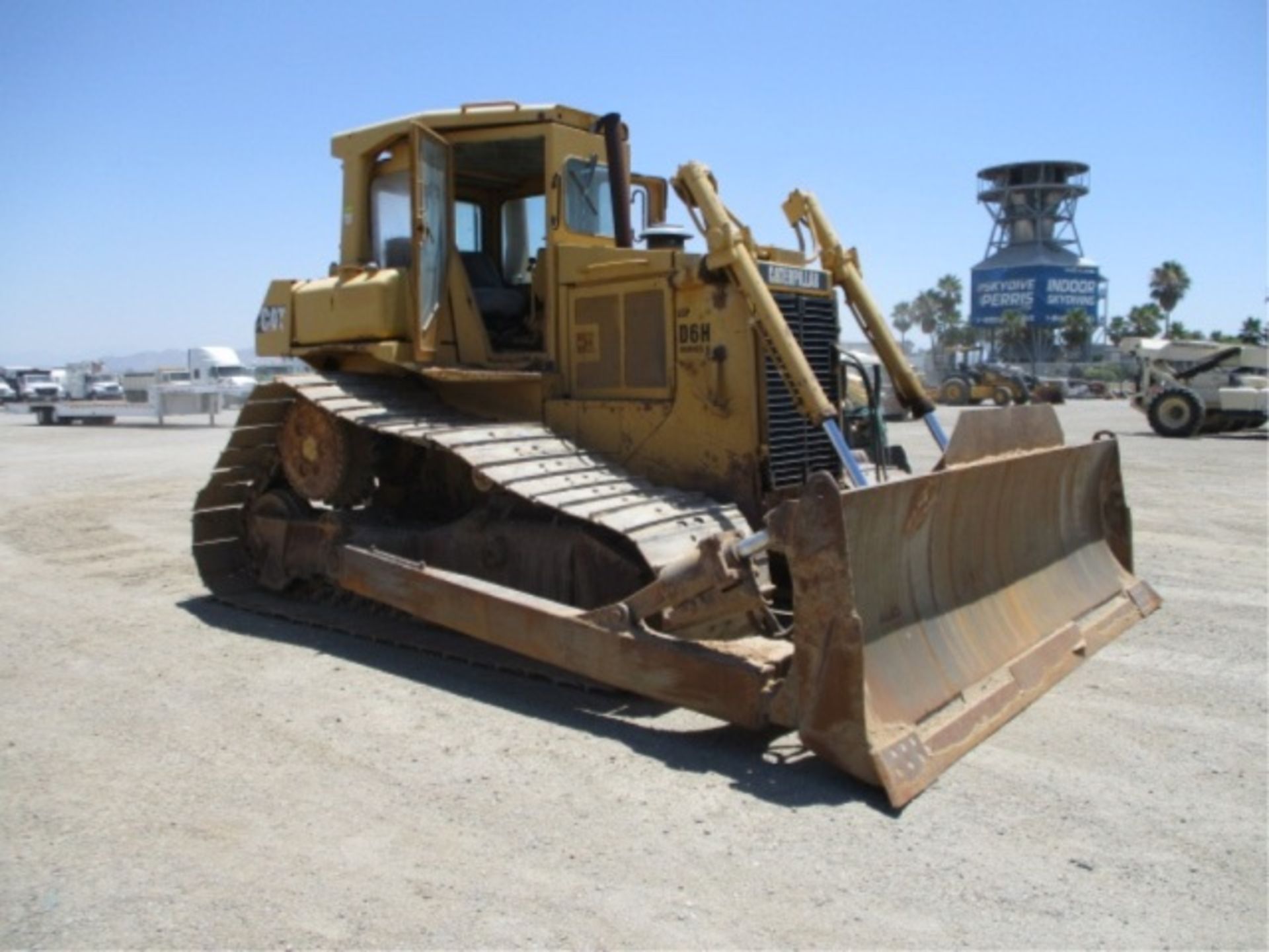 Caterpillar D6H Series II LGP Crawler Dozer, 6-Cyl Diesel, 4-Way U-Blade, 36" DBG, Pin Hitch, EROPS, - Image 5 of 42