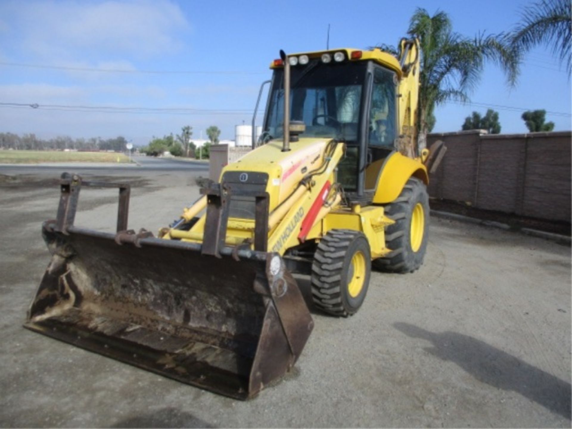 2006 New Holland LB75B Loader Backhoe, 4x4, Diesel, 4-In-1 Bucket, Extend-A-Hoe, Quick Coupler, Flip - Image 3 of 56