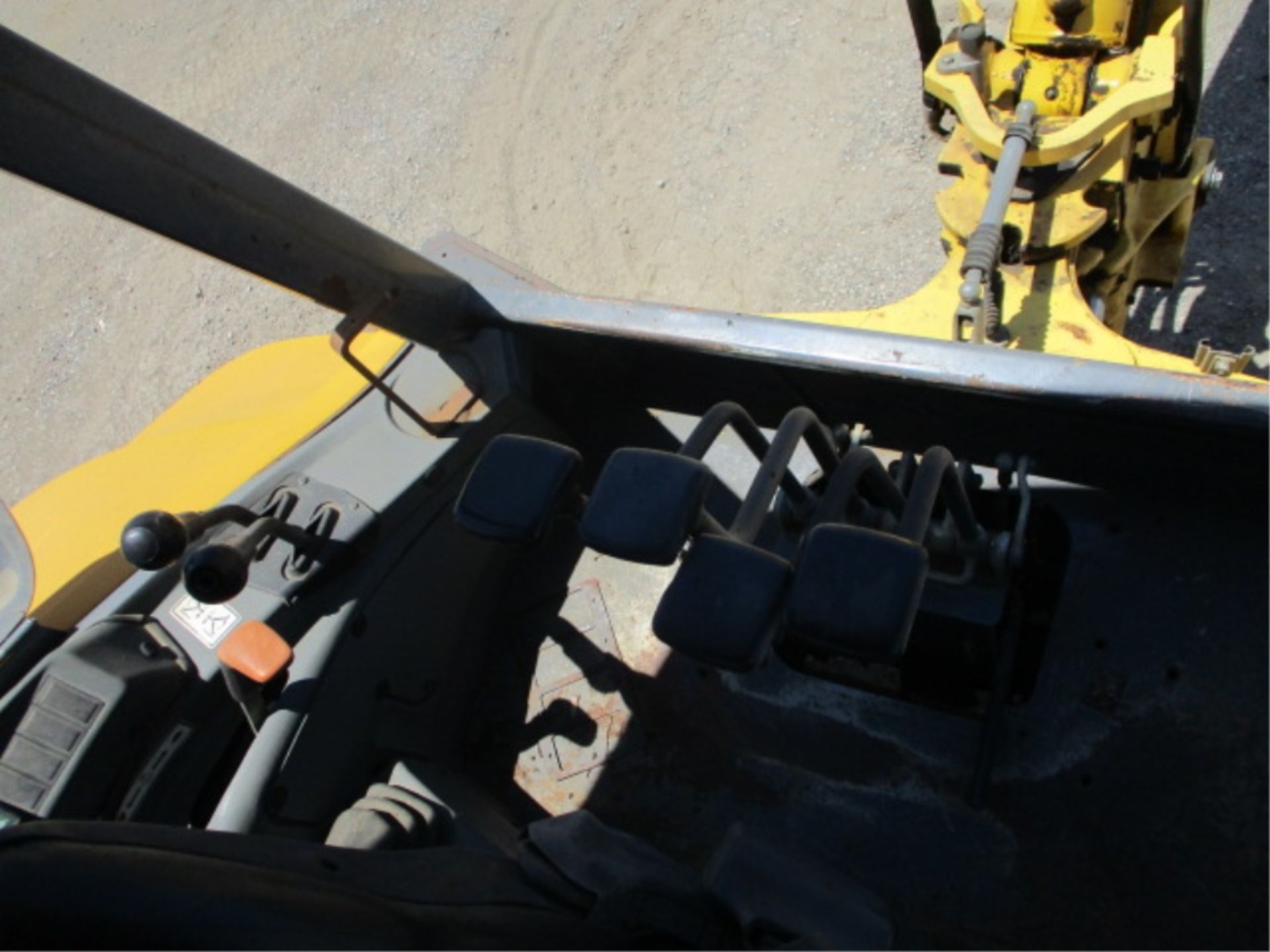 2004 New Holland LB75B Loader Backhoe, 4-Cyl Diesel, 4-Speed, GP Bucket, Woods 36" Tooth Bucket, - Image 21 of 42