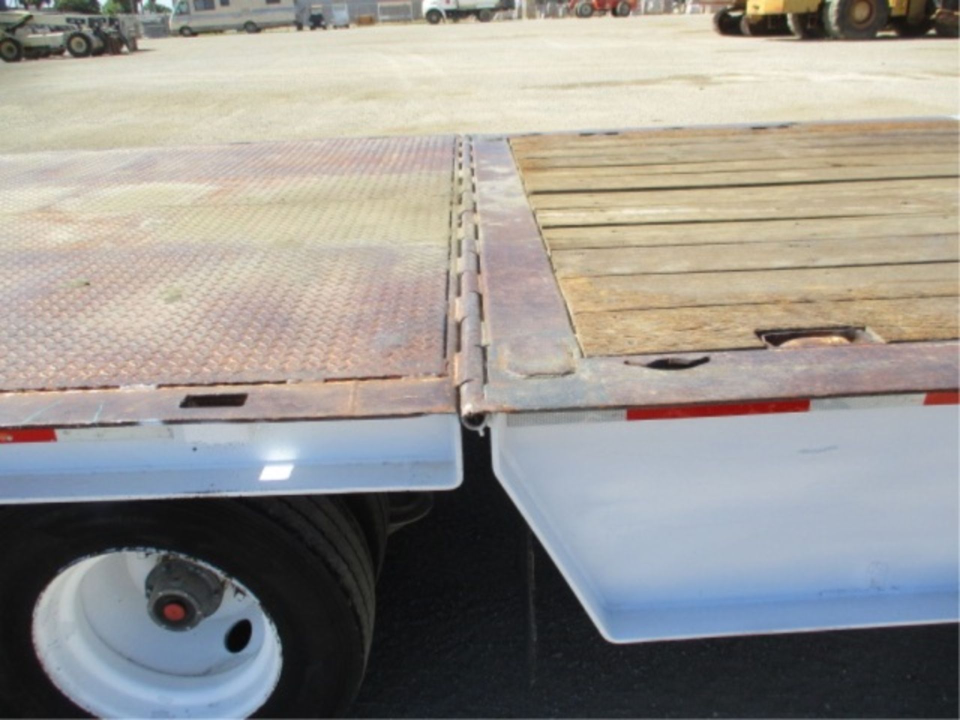 2000 Trail King TK70HT-482 T/A Equipment Trailer, 48', Wood Deck, Hydraulic Dove Tail, 10' Upper - Image 27 of 88