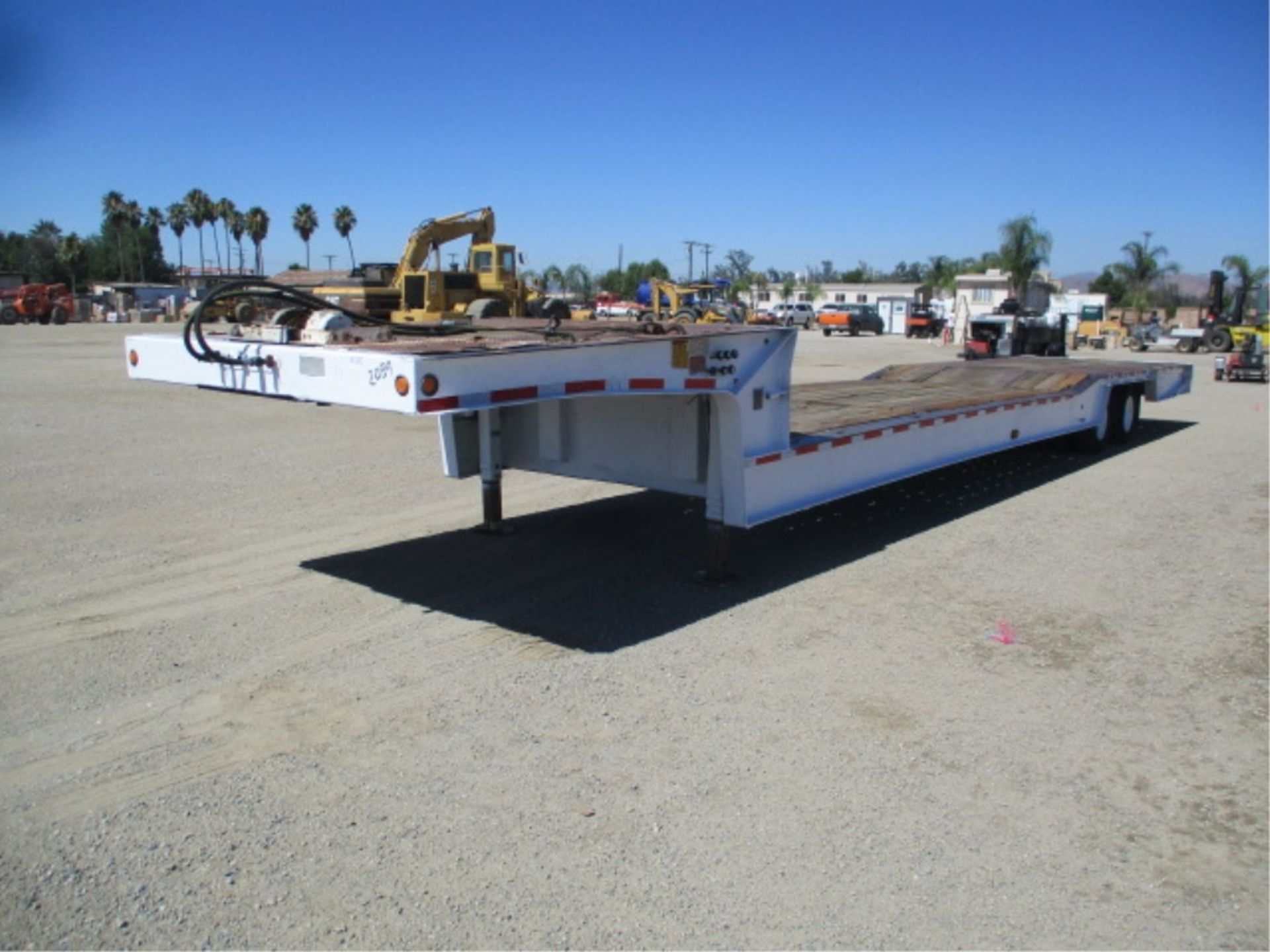 2000 Trail King TK70HT-482 T/A Equipment Trailer, 48', Wood Deck, Hydraulic Dove Tail, 10' Upper - Image 4 of 88