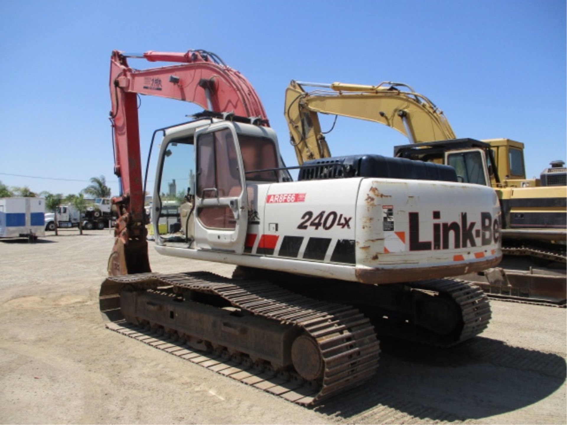 2005 Linkbelt 240 LX Hydraulic Excavator, Isuzu 6-Cyl Diesel, Hendrix Q/C, Cab W/AC, 24" Tooth - Image 12 of 39