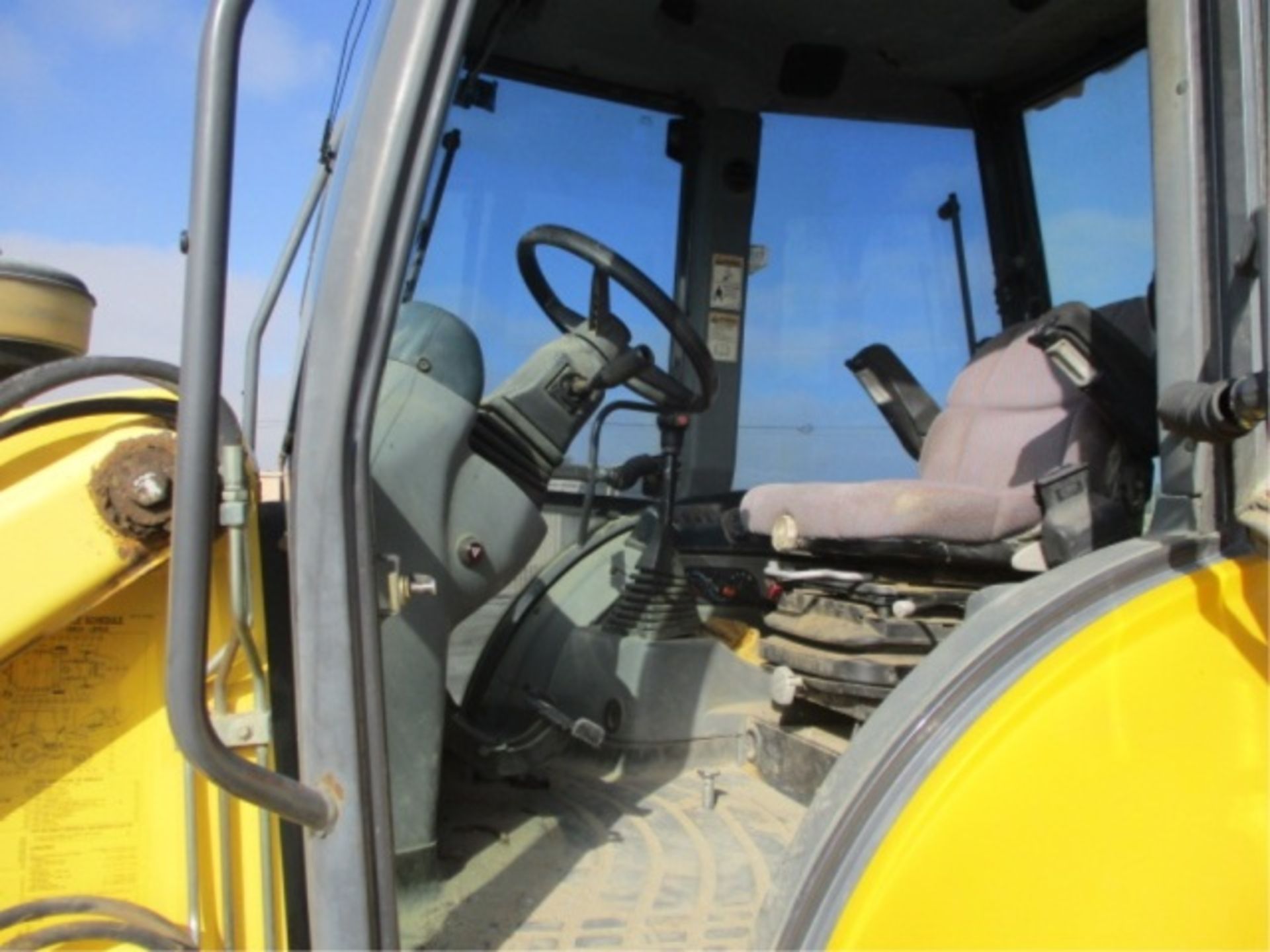 2006 New Holland LB75B Loader Backhoe, 4x4, Diesel, 4-In-1 Bucket, Extend-A-Hoe, Quick Coupler, Flip - Image 17 of 56