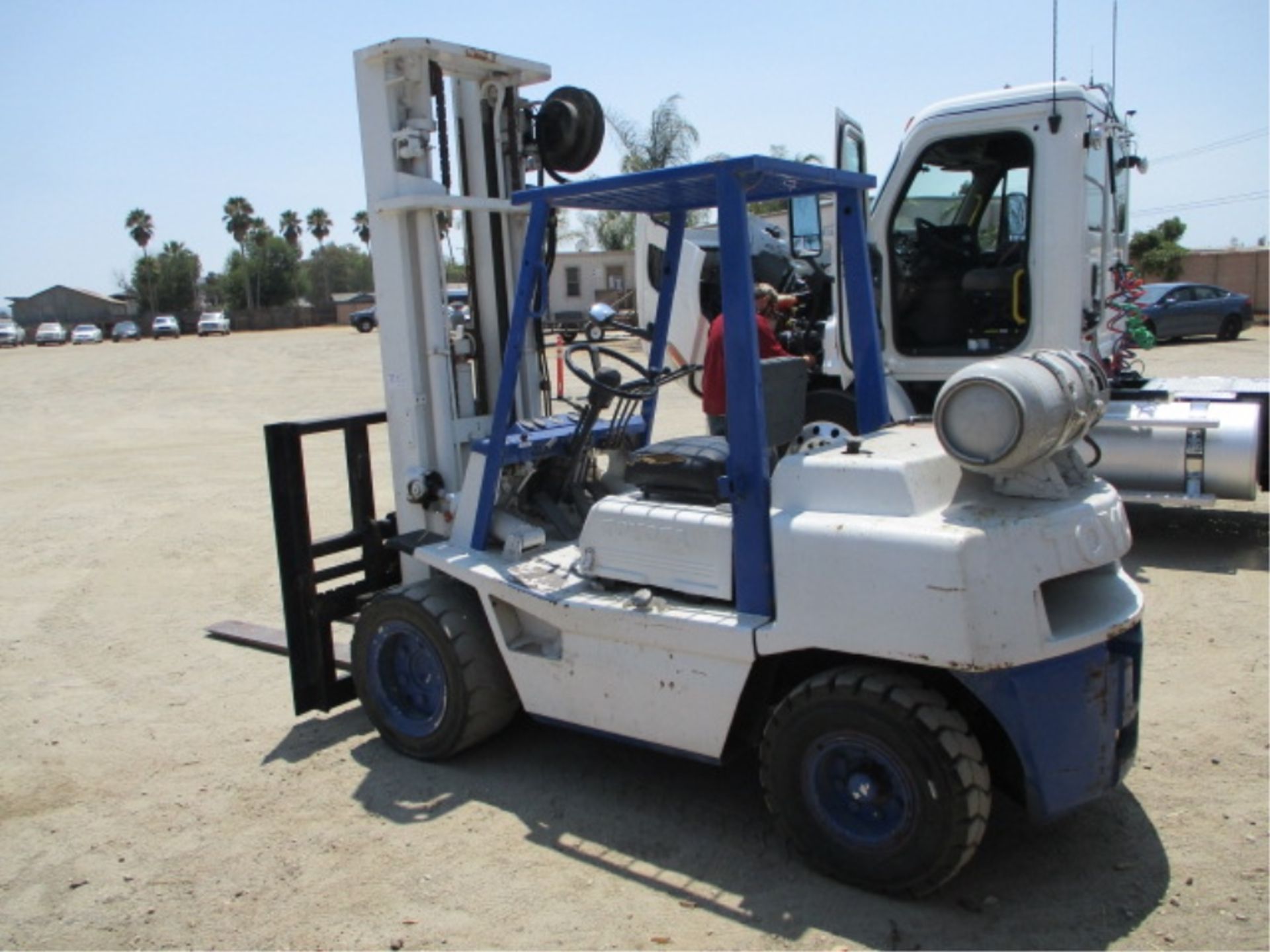 Toyota 02-3FG35 Warehouse Forklift, 8,000# Capacity, 6-Cyl LP Gas, 3-Stage Mast, 5' Forks, Canopy, - Image 12 of 33