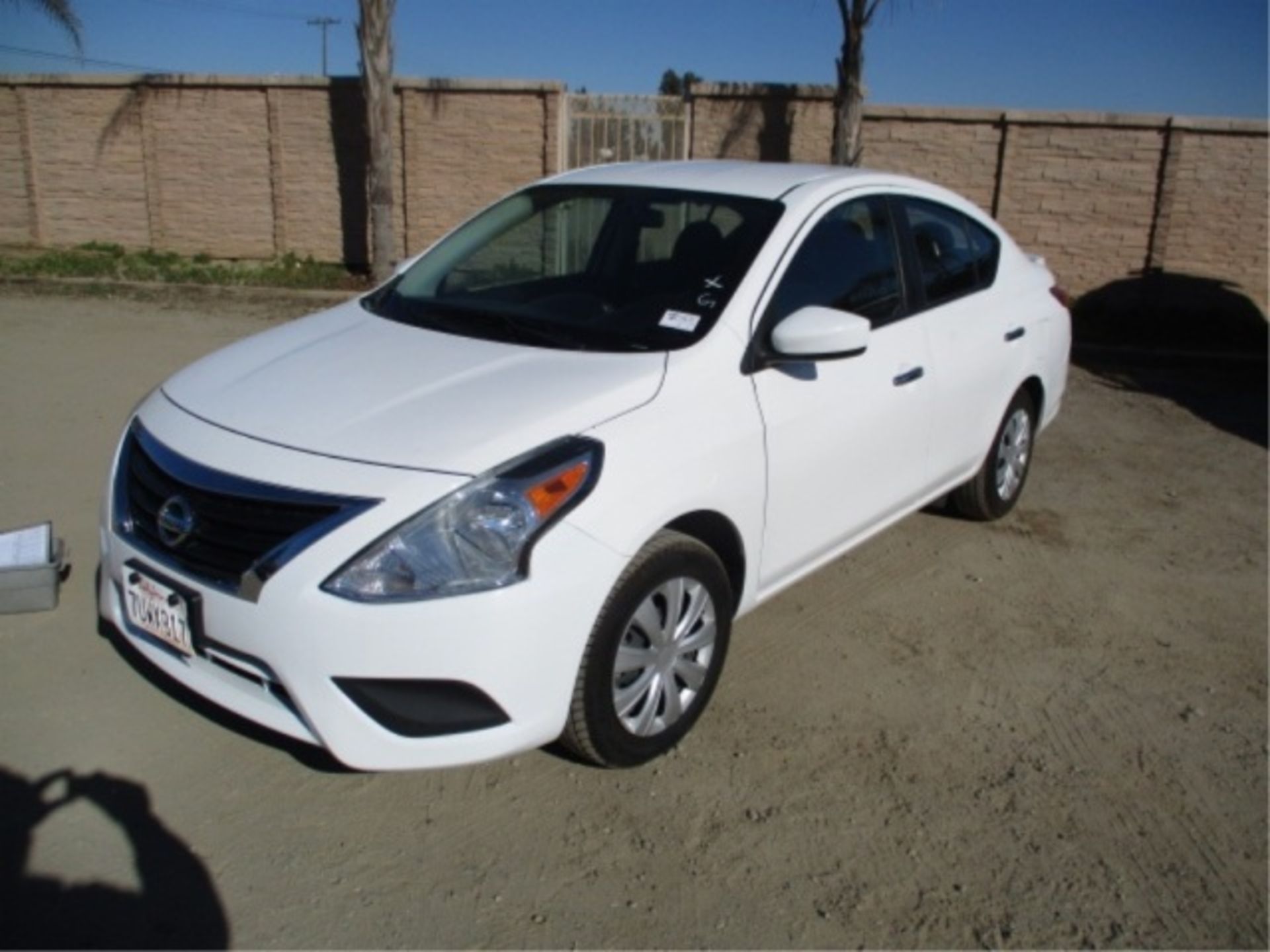 2017 Nissan Versa Sedan, 1.6L Gas, Automatic, S/N: 3N1CN7AP8HL805894, **NOTE: SALVAGE TITLE**,