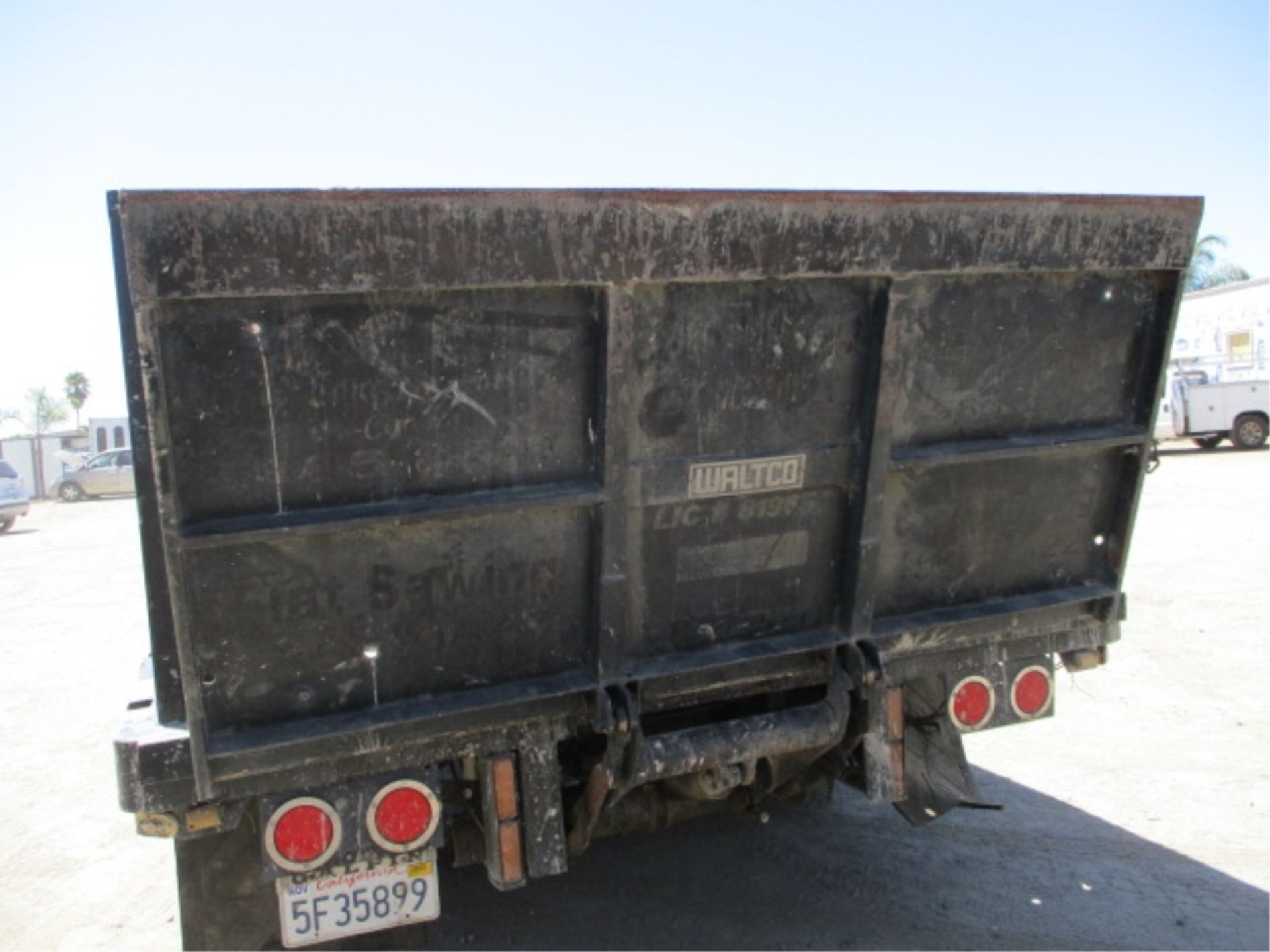 Ford F350 Saw Truck, 7.3L Power Stroke Diesel, Automatic, Waltco Lift Gate, Poly Water Tank, Storage - Image 5 of 12