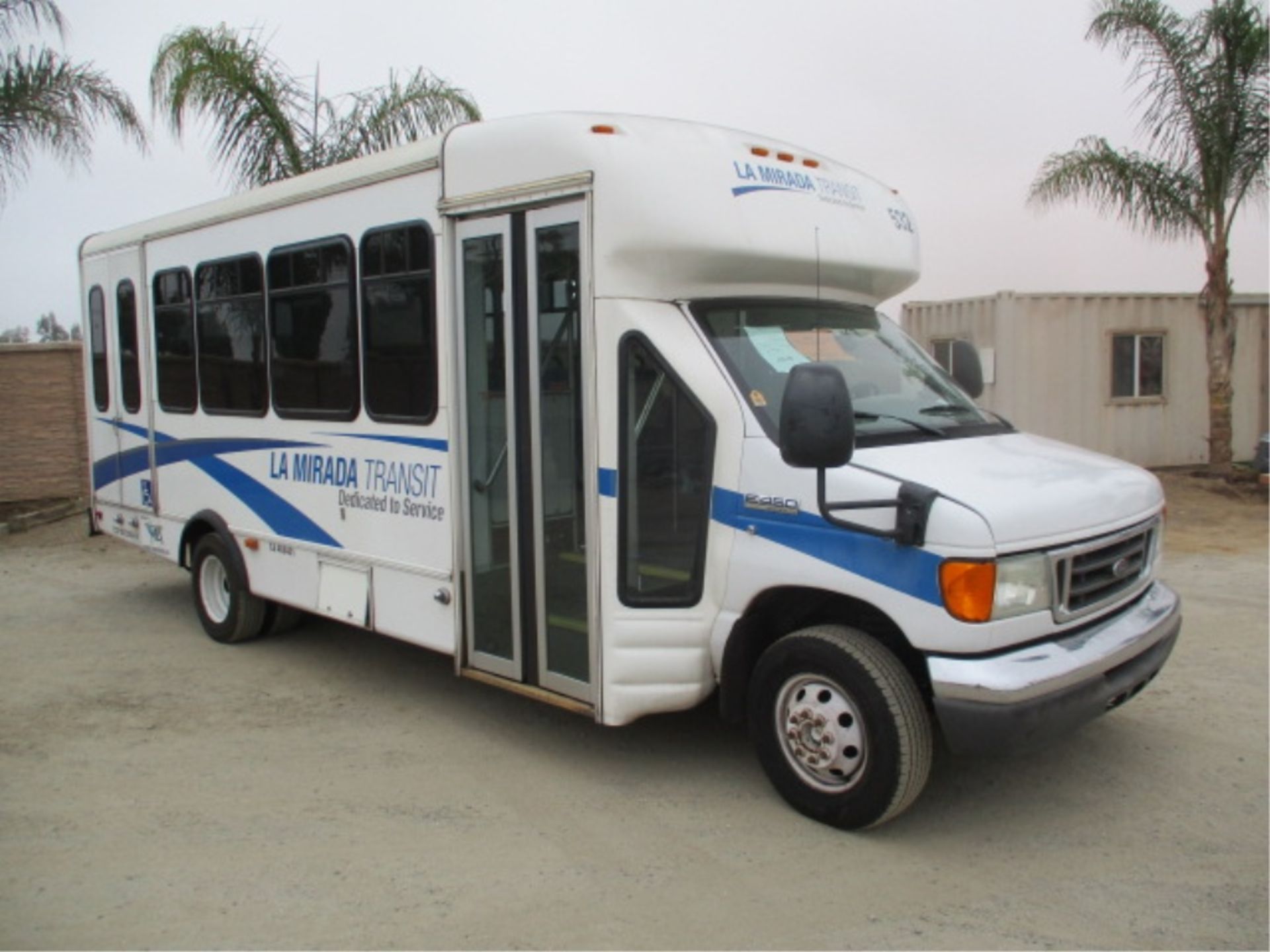 2007 Ford E450 Passenger Bus, 6.8L Gas, Automatic, 18-Passenger, Wheel Chair Lift, S/N: - Image 2 of 14