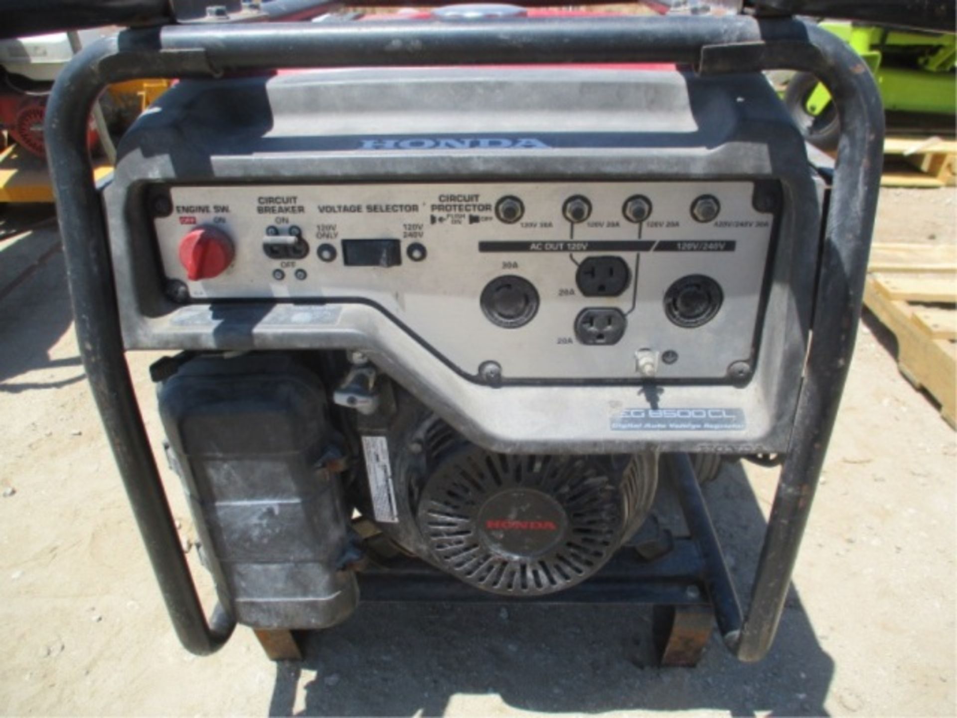 Honda EG6500CL Gas Generator, 6,500 Watts - Image 9 of 12