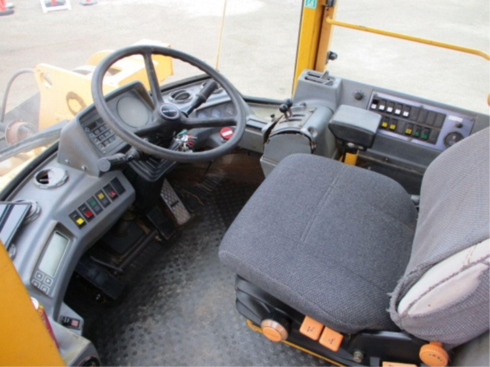 Volvo L120C Wheel Loader, Diesel, 4-Speed, GP Bucket, Q/C, Cab W/AC, 23.5 x 25 Tires, S/N: - Image 22 of 30