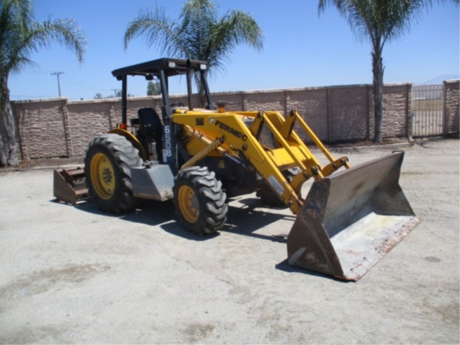 Fermec 650B Skip Loader, 4x4, 4-Cyl Diesel, 3-Point Hitch, 4-Way Rear Gannon Scraper B0x W/Ripper - Image 4 of 42