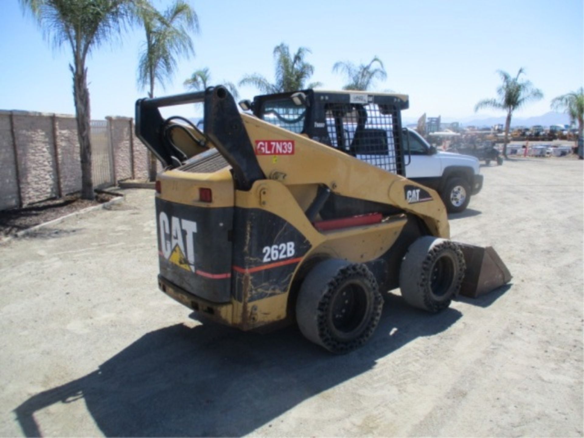 2005 Caterpillar 262B Skid Steer Loader, 4-Cyl Diesel,Tooth Bucket, Auxiliary Hydraulics, Cushion - Image 7 of 45