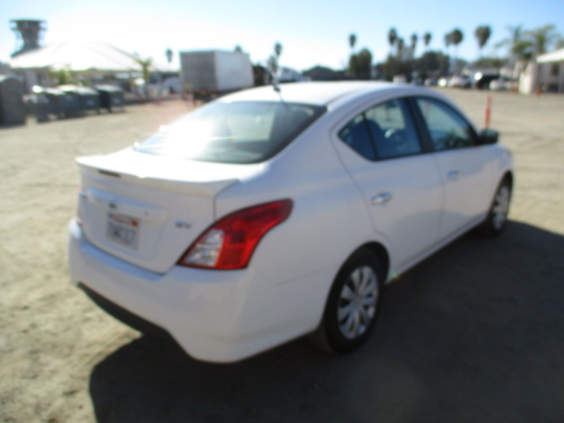 2017 Nissan Versa Sedan, 1.6L Gas, Automatic, S/N: 3N1CN7AP8HL805894, **NOTE: SALVAGE TITLE**, - Image 19 of 57