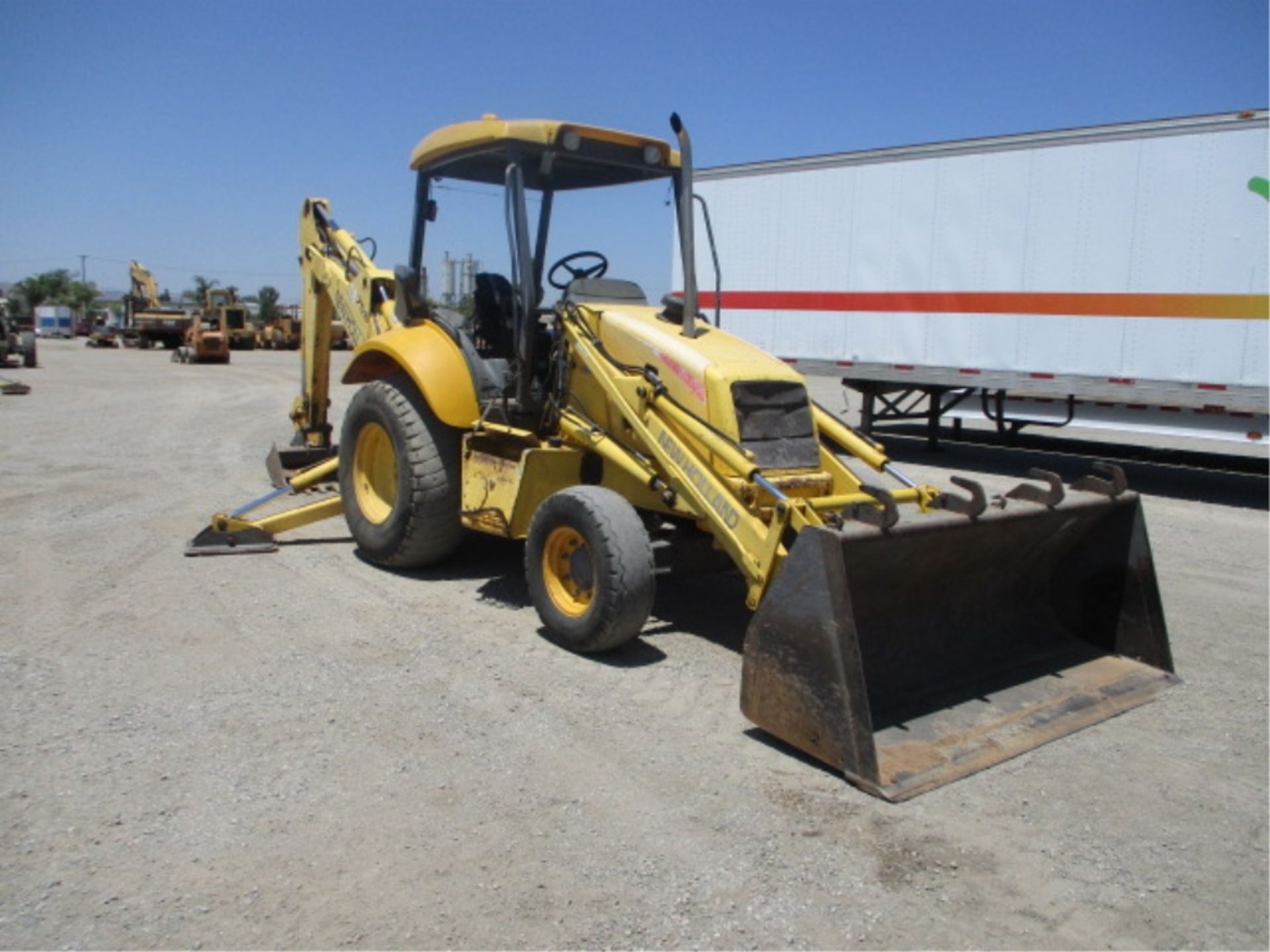 2004 New Holland LB75B Loader Backhoe, 4-Cyl Diesel, 4-Speed, GP Bucket, Woods 36" Tooth Bucket, - Image 6 of 42