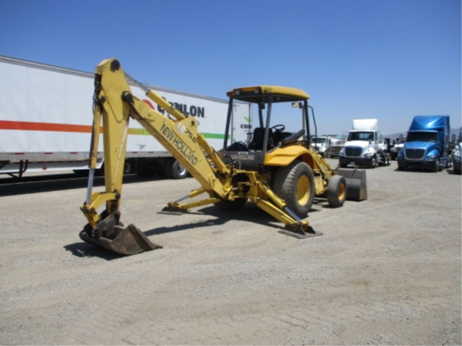 2004 New Holland LB75B Loader Backhoe, 4-Cyl Diesel, 4-Speed, GP Bucket, Woods 36" Tooth Bucket, - Image 7 of 42