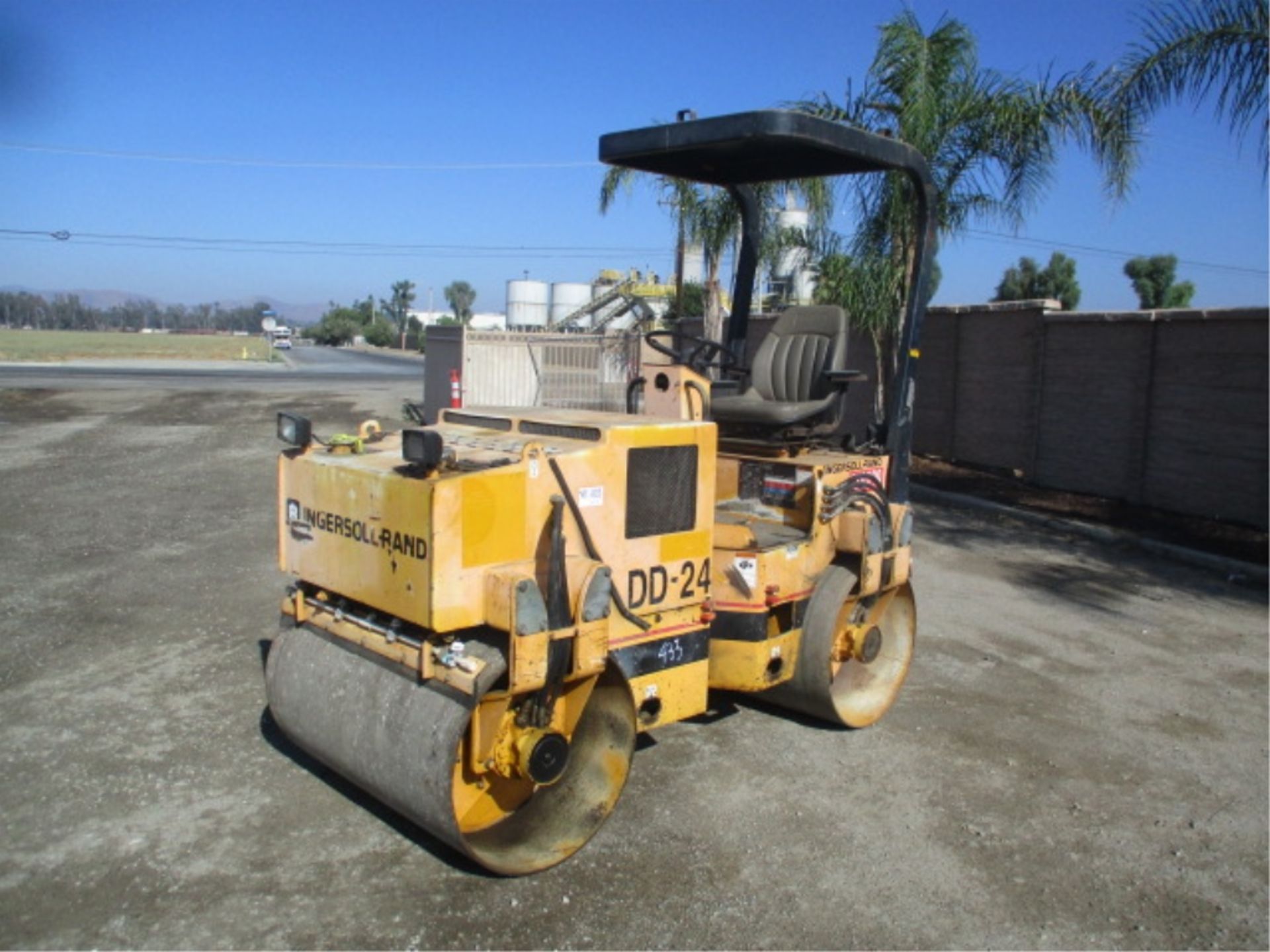 Ingersoll-Rand DD-24 Vibratory Roller, Hatz Diesel, 48" Drums, Water System, Canopy, S/N: 146681, - Image 4 of 45