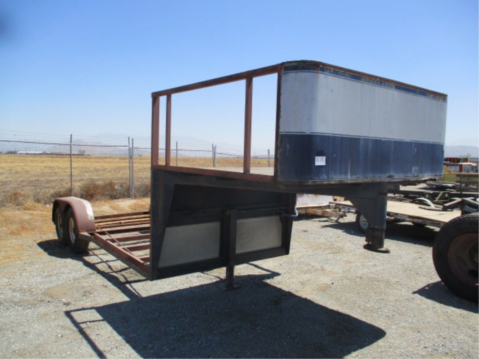 1976 T/A Goose Neck Trailer, 22', Electric Brakes, S/N: RM417769 - Image 4 of 32