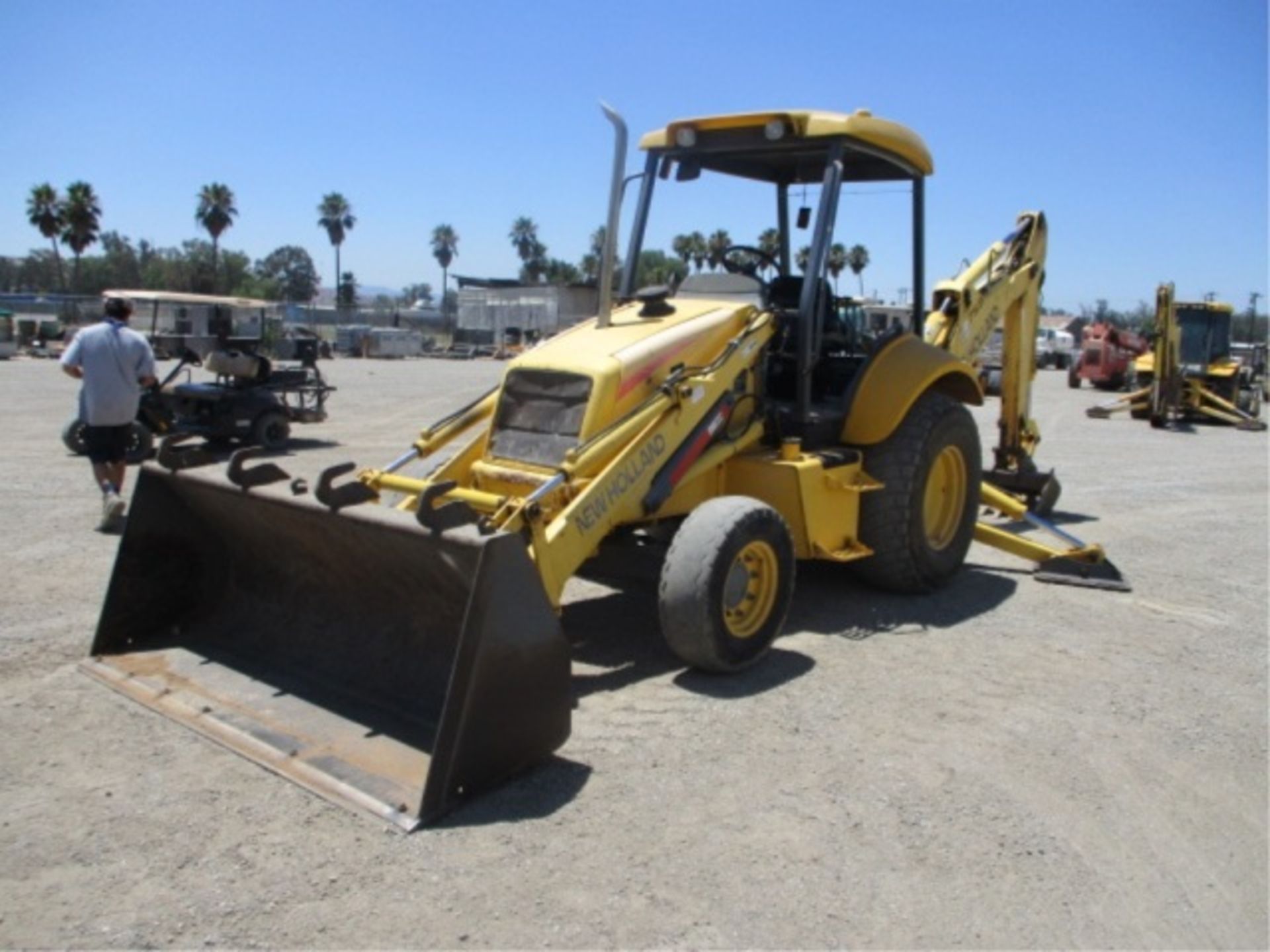 2004 New Holland LB75B Loader Backhoe, 4-Cyl Diesel, 4-Speed, GP Bucket, Woods 36" Tooth Bucket, - Image 2 of 42