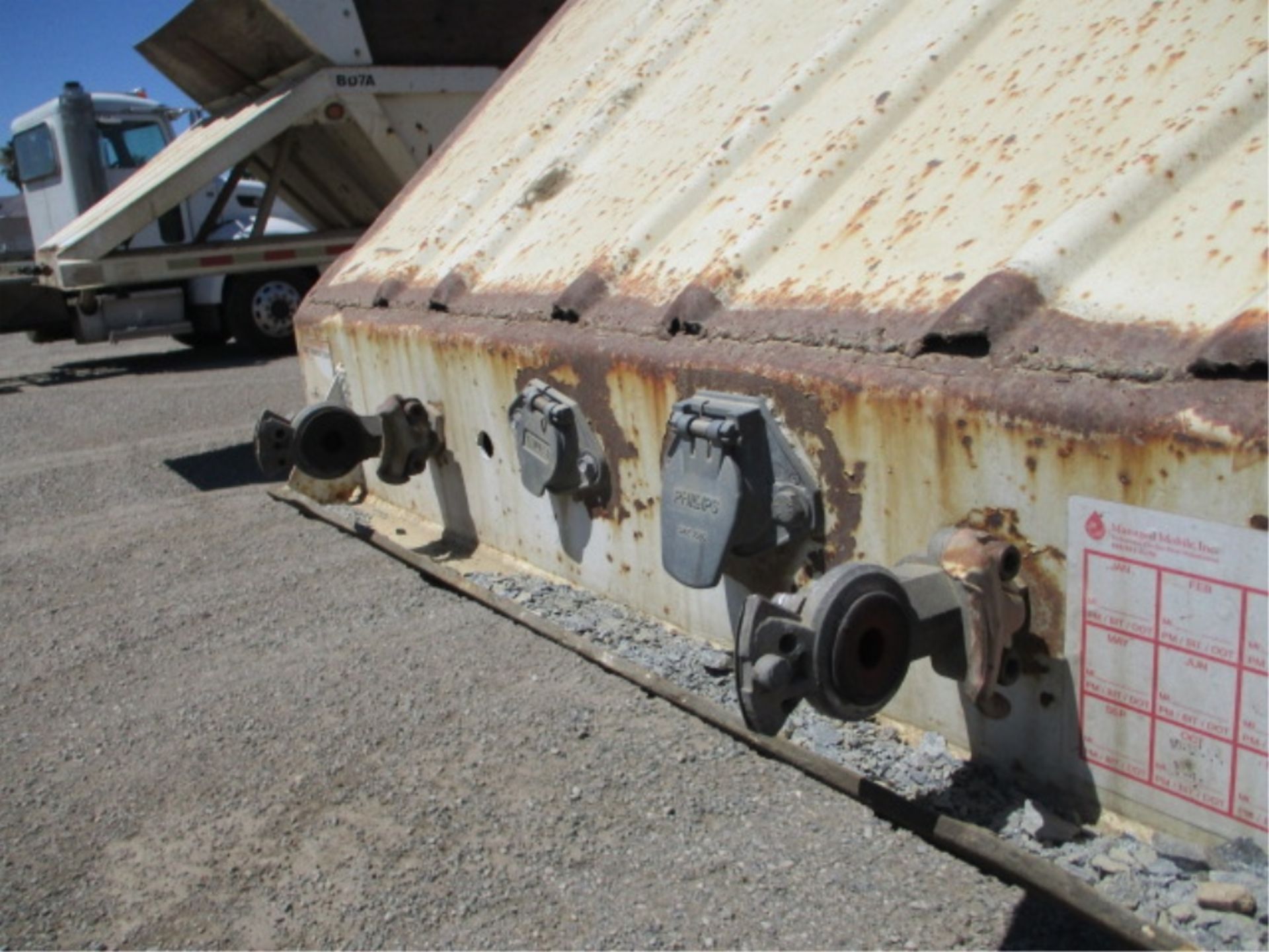 2005 Beall S/A Bottom Dump Trailer, Pintle Hitch, 32,000# GVWR, S/N: 1BN2P20115T021236, **NOTE: Sold - Image 40 of 44