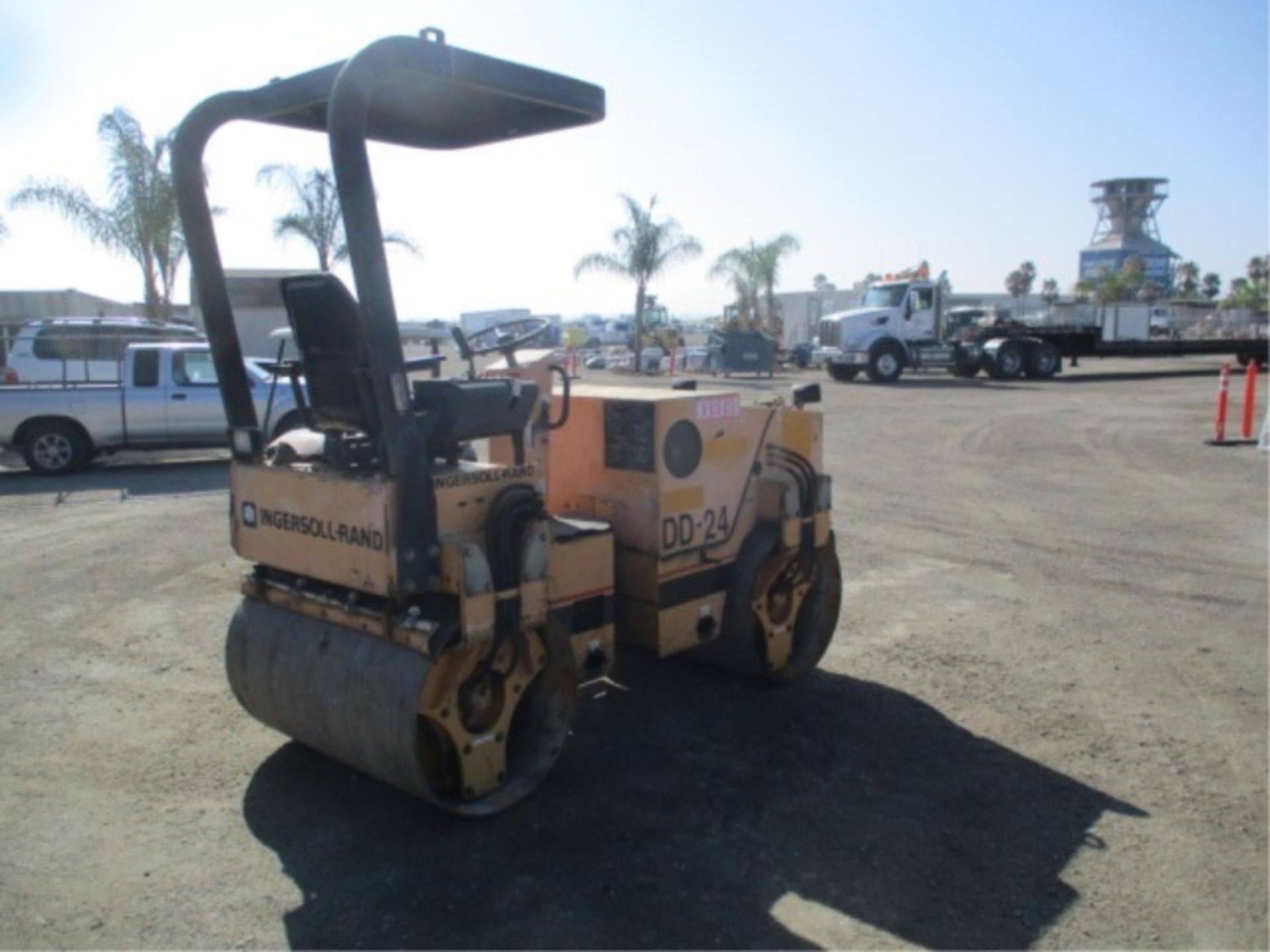 Ingersoll-Rand DD-24 Vibratory Roller, Hatz Diesel, 48" Drums, Water System, Canopy, S/N: 146681, - Image 10 of 45