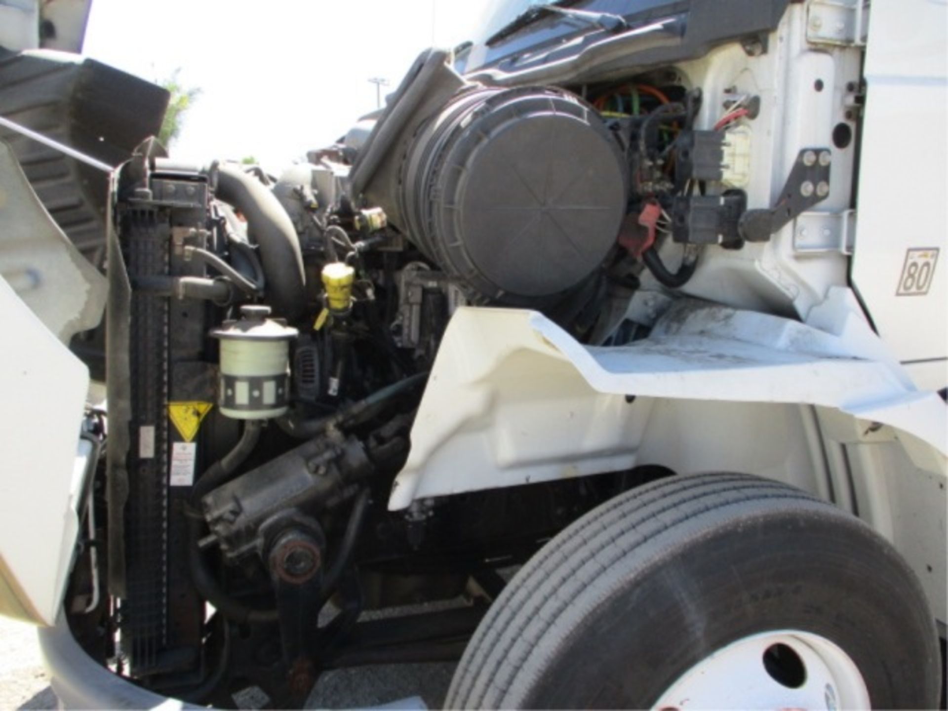 2009 International 8600 T/A Truck Tractor, 10.9L 6-Cyl Diesel, Eaton Fuller 10-Speed, Sliding 5th - Image 30 of 56