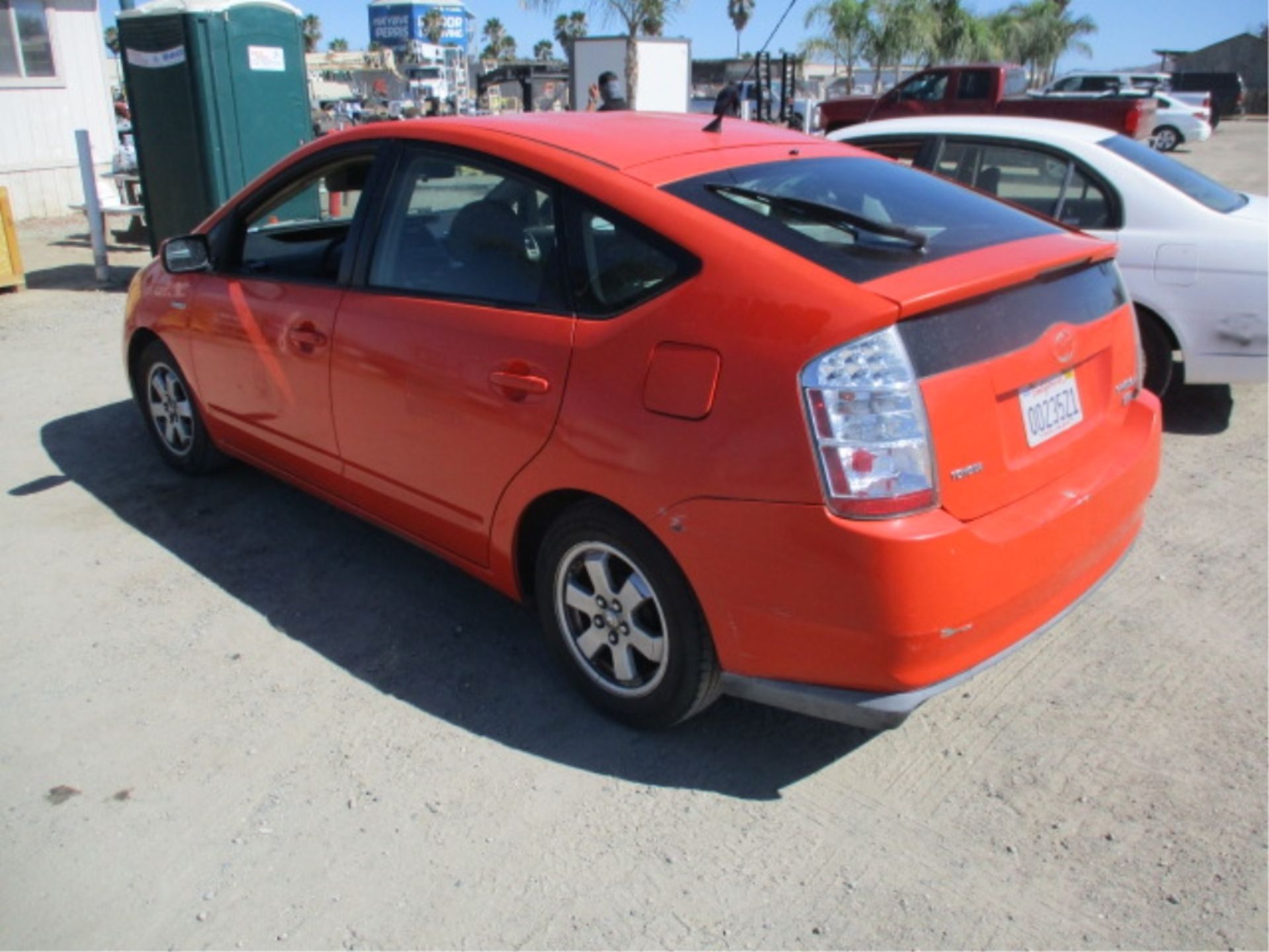 2007 Toyota Prius, 1.5L Hybrid Gas, Automatic, S/N: JTDKB20U577662448, **NOTE: DEALER OR OUT OF - Image 4 of 10