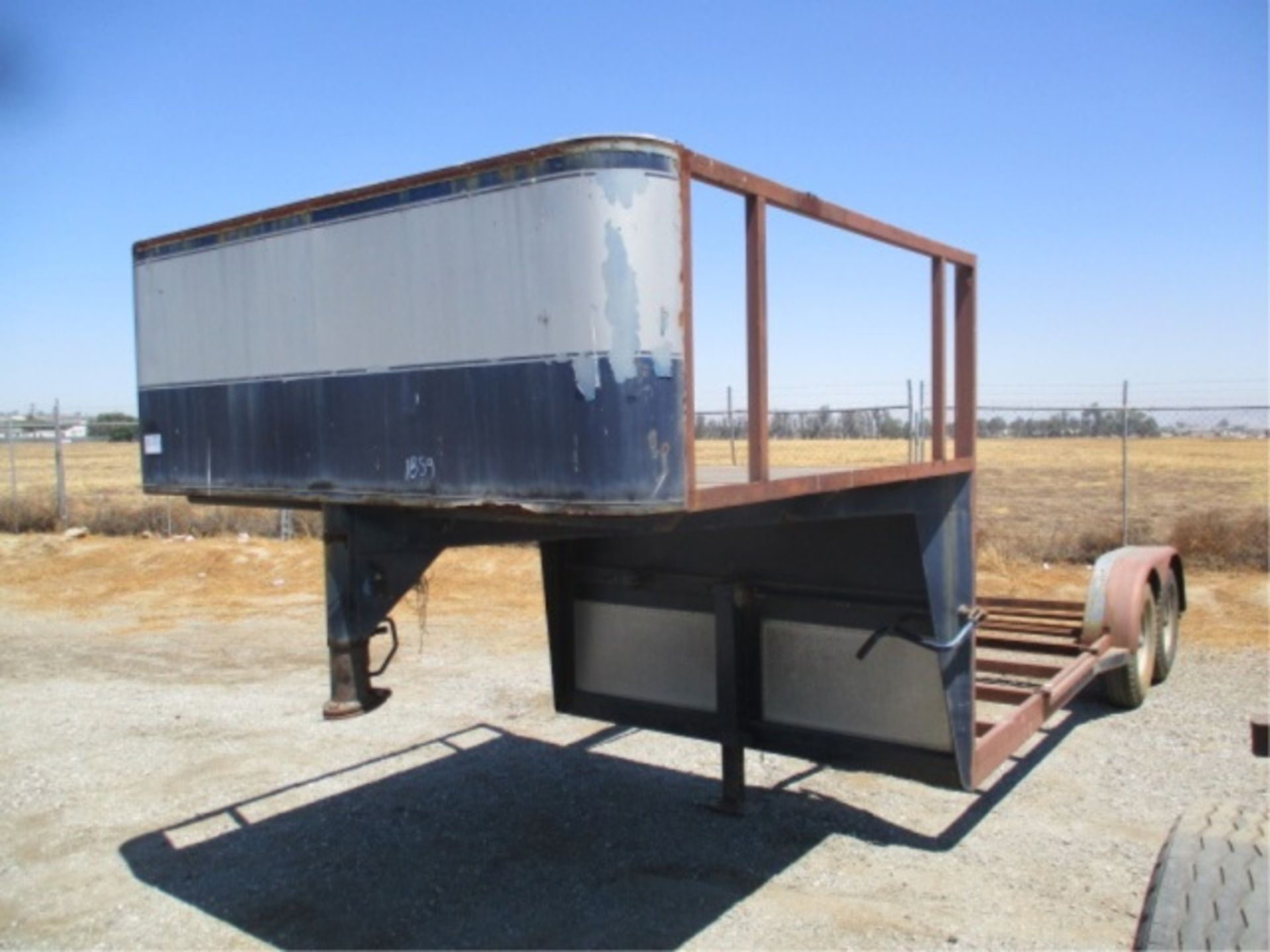 1976 T/A Goose Neck Trailer, 22', Electric Brakes, S/N: RM417769 - Image 5 of 32