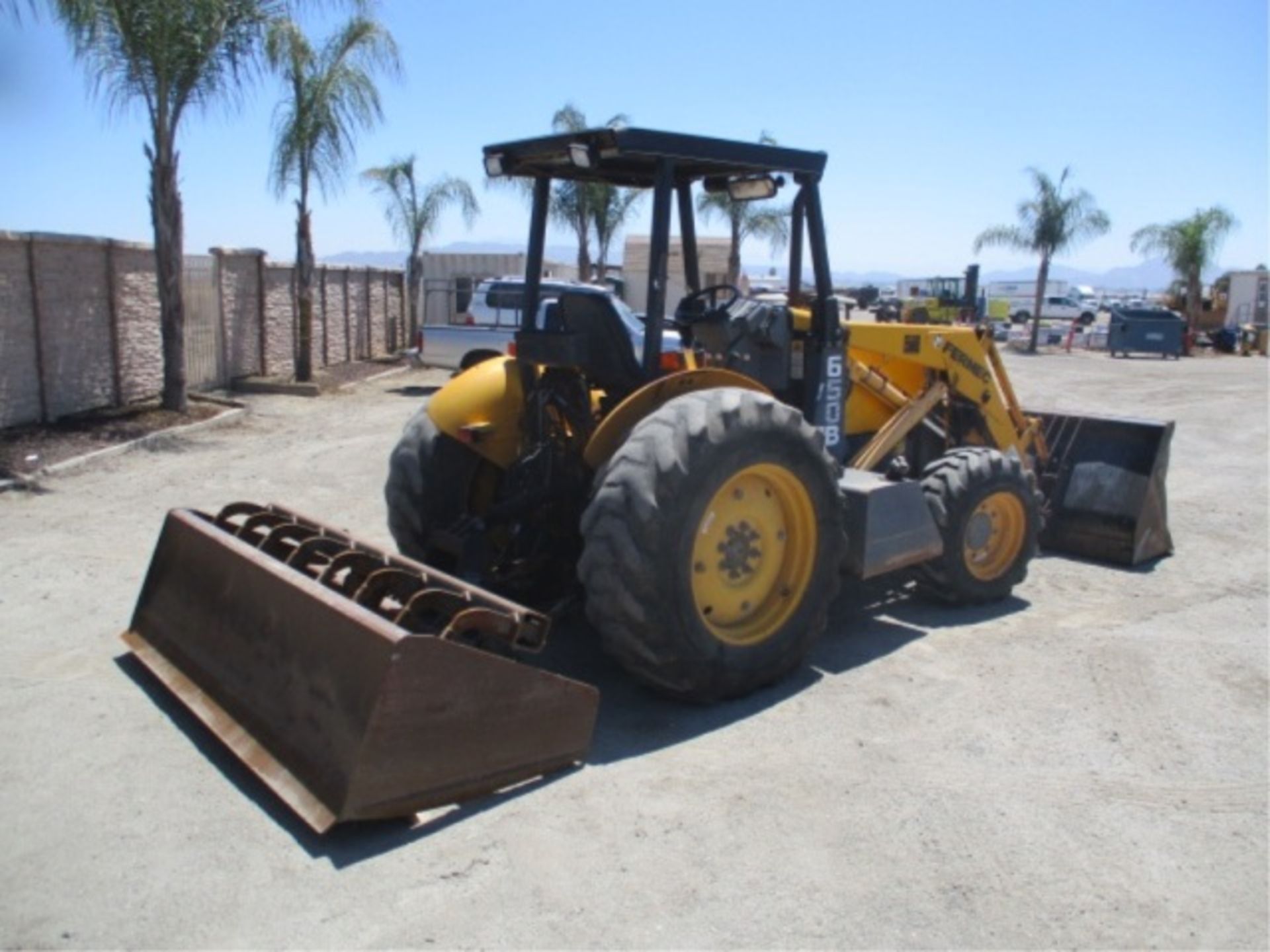 Fermec 650B Skip Loader, 4x4, 4-Cyl Diesel, 3-Point Hitch, 4-Way Rear Gannon Scraper B0x W/Ripper - Image 8 of 42