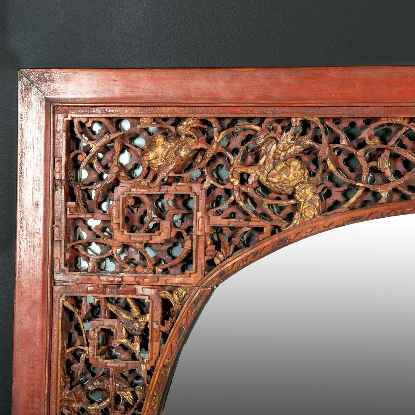 LACQUERED GILT WOOD CHINESE MIRROR - Image 5 of 8