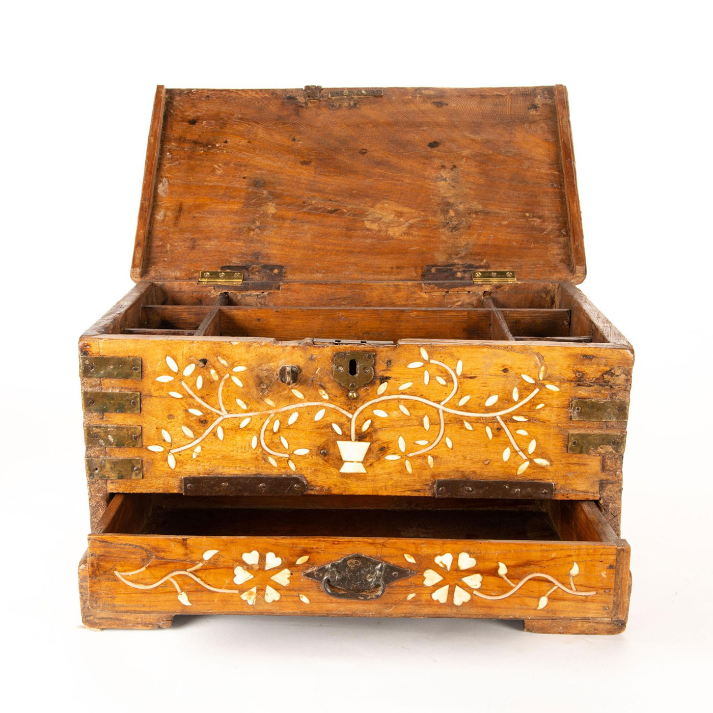 20TH C. INDIAN SHEESHAM WOOD TRUNK WITH INLAID CAMEL BONE - Image 5 of 17