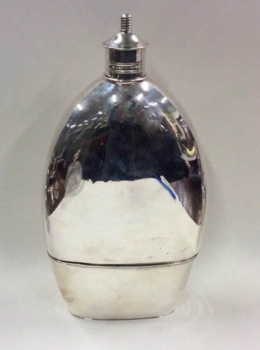 A massive silver hip flask with detachable sleeve - Image 5 of 6