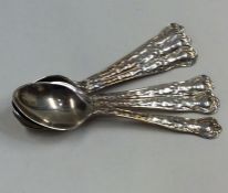A set of six attractive silver coffee spoons. Lond