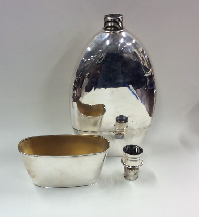 A massive silver hip flask with detachable sleeve - Image 6 of 6