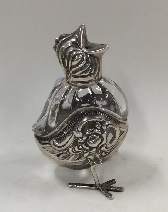 An unusual silver pepper in the form of a chick wi - Image 5 of 6