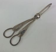 A pair of EPNS engraved grape scissors. Est. £10 -