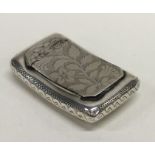 A Georgian silver snuff box with floral decoration