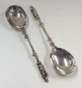 A good pair of cast silver apostle top spoons. App