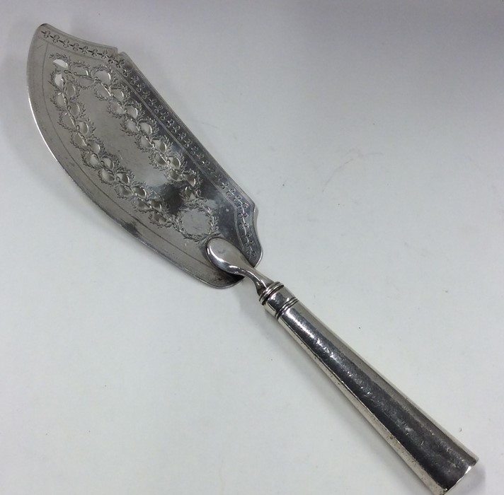 A Georgian silver fish slice with tapering handle - Image 3 of 6
