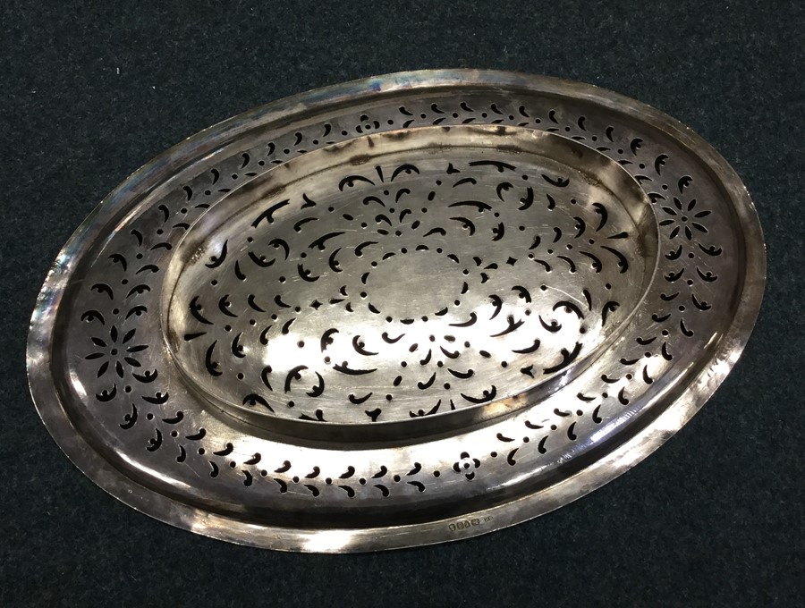 A massive oval Georgian silver mazarine with crest - Image 2 of 2