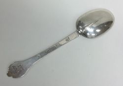 A good James II rat tail / dog nose silver trefid spoon.