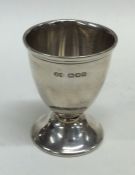 An Edwardian silver egg cup. London. Approx. 30 gr