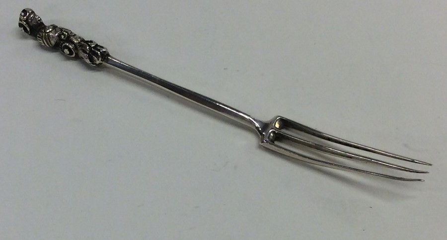 An unusual Continental silver three pronged fork c - Image 2 of 2