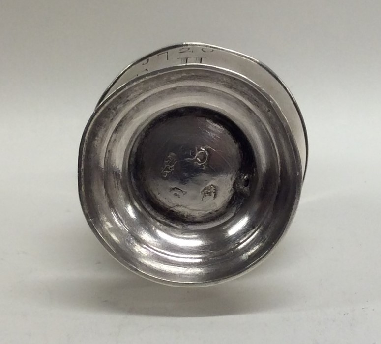 A good Georgian silver bun pepper with pierced lid - Image 2 of 2