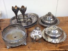 A box containing plated muffin dishes. Est. £15 -