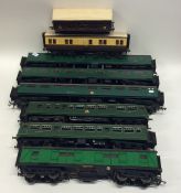 A quantity of '00' gauge carriages. Est. £20 - £30