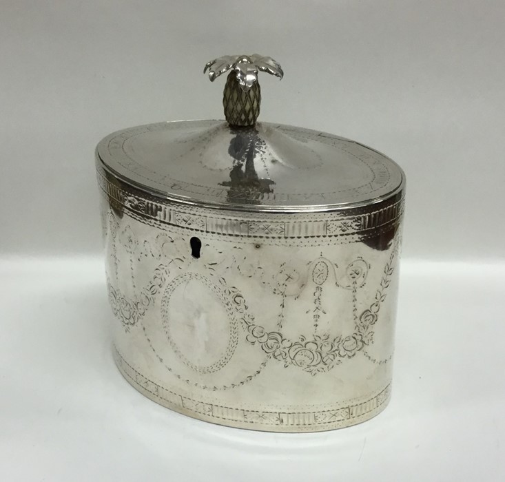 A good quality Georgian silver hinged top tea cadd