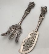 A pair of good quality Japanese silver servers mou