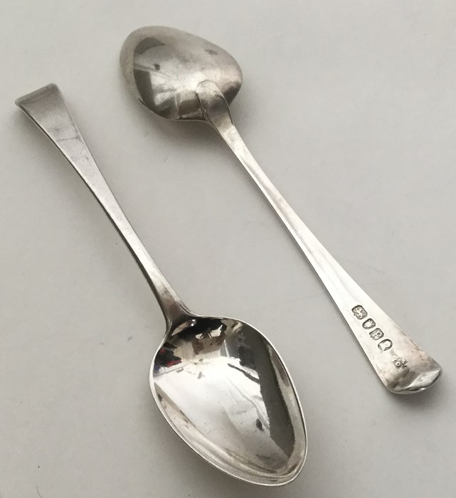 A good pair of silver dessert spoons. London 1790.